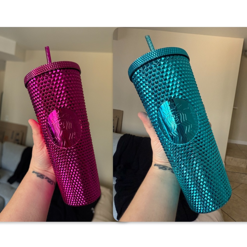 Starbucks 2023 Chrome Venti Cold Cup 24 oz NWT
Pink or Blue